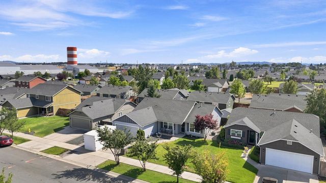 12523 W 2nd Ave, Airway Heights, WA 99001