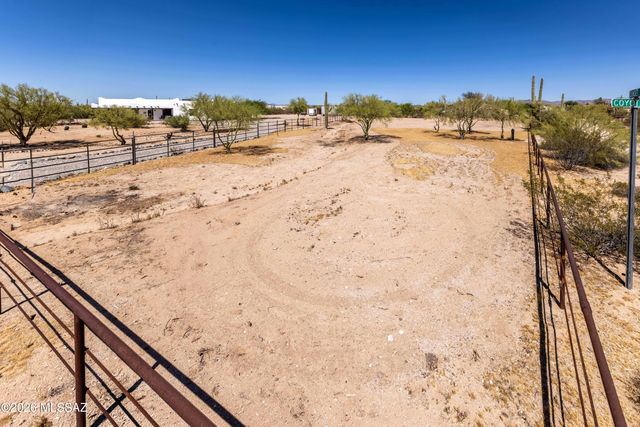 35023 S Coyotes Lane, Marana, AZ 85658