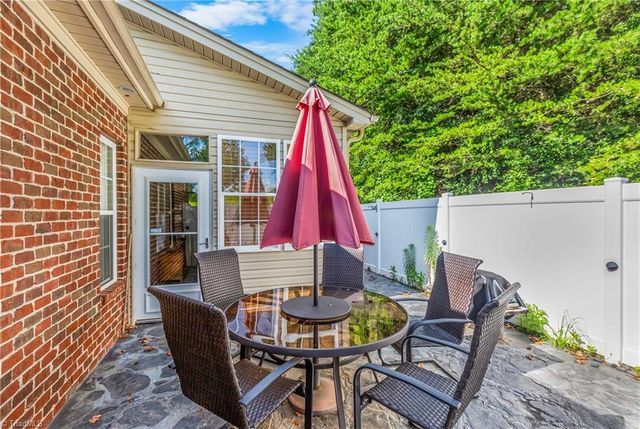 111 S Wentworth Drive, Mocksville, NC 27028