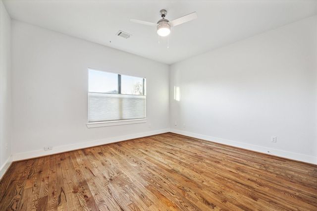 904 James Street, Houston, TX 77009