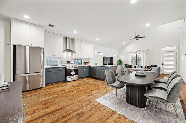 904 James Street, Houston, TX 77009