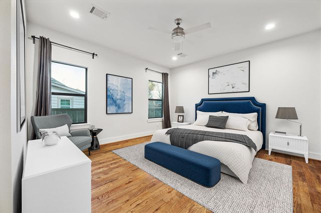 904 James Street, Houston, TX 77009