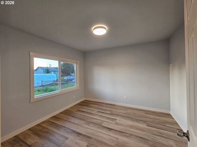 340 17TH Ave, Longview, WA 98632