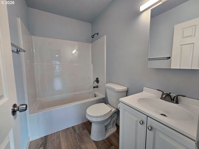 340 17TH Ave, Longview, WA 98632