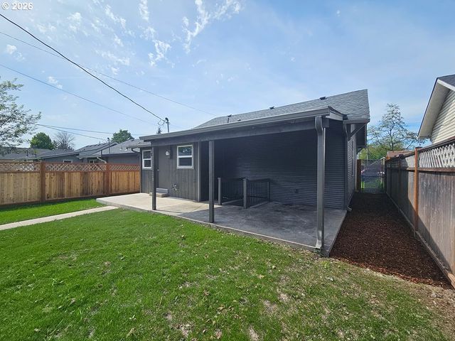 340 17TH Ave, Longview, WA 98632