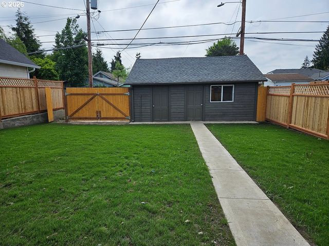 340 17TH Ave, Longview, WA 98632