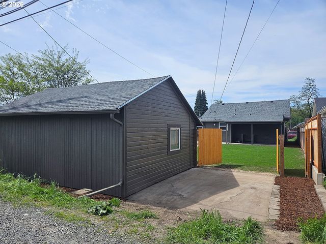 340 17TH Ave, Longview, WA 98632