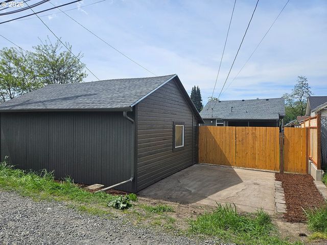 340 17TH Ave, Longview, WA 98632