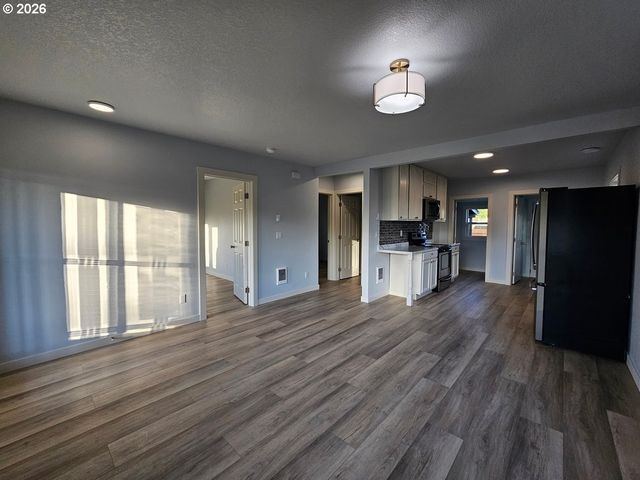 340 17TH Ave, Longview, WA 98632