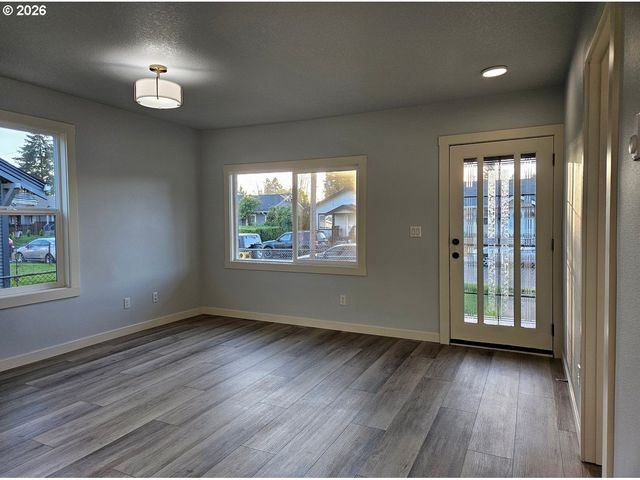 340 17TH Ave, Longview, WA 98632