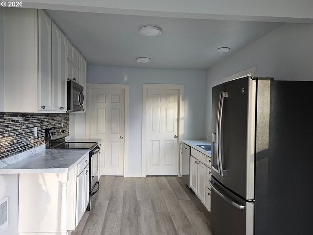 340 17TH Ave, Longview, WA 98632