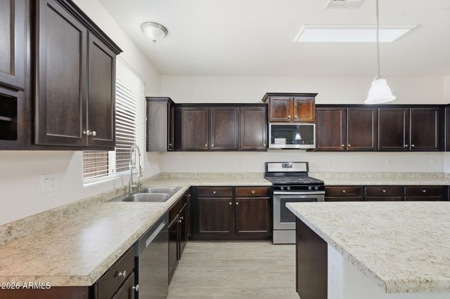 17253 N ROSEMONT Street, Maricopa, AZ 85138