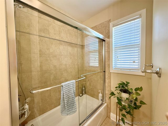 8556 E 32nd Street, Tulsa, OK 74145