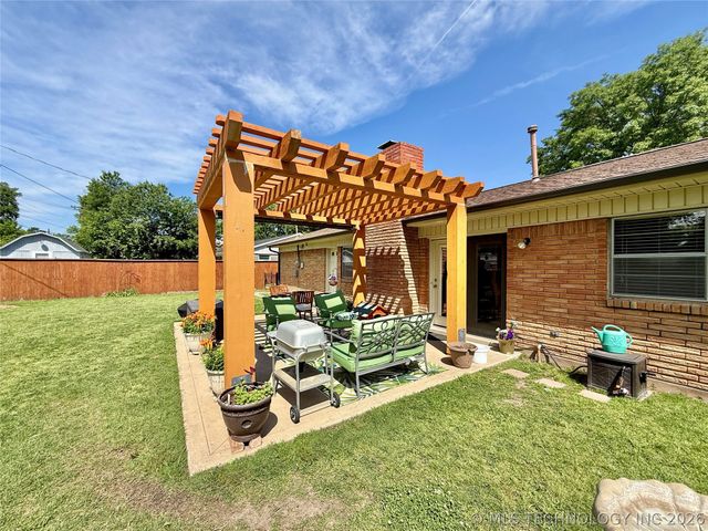 8556 E 32nd Street, Tulsa, OK 74145