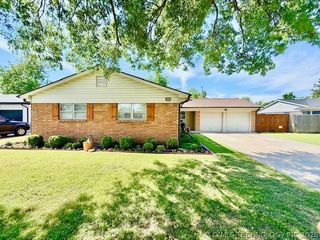 8556 E 32nd Street, Tulsa, OK 74145