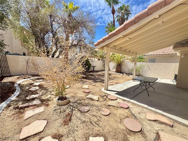 8233 Cactus Canyon Court, Las Vegas, NV 89128