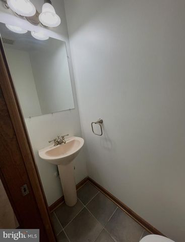 5 BRIARDALE CT, Derwood, MD 20855