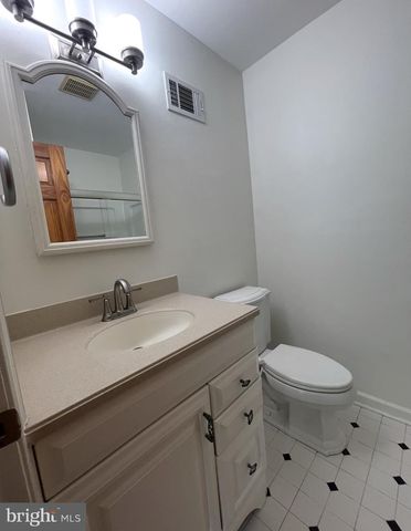 5 BRIARDALE CT, Derwood, MD 20855