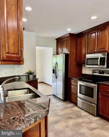 5 BRIARDALE CT, Derwood, MD 20855