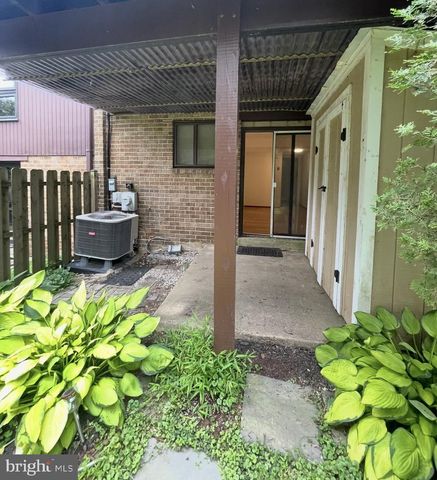 5 BRIARDALE CT, Derwood, MD 20855