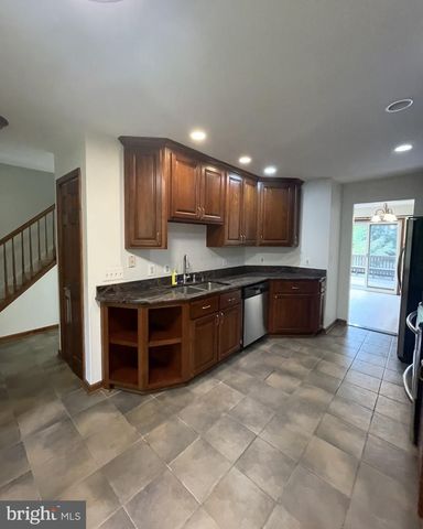 5 BRIARDALE CT, Derwood, MD 20855