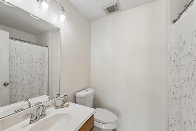 1105 Camelot Lane, Pearland, TX 77581