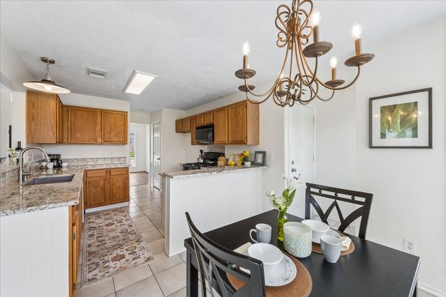 1105 Camelot Lane, Pearland, TX 77581