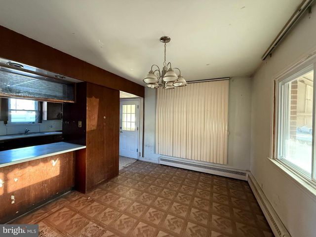 1050 WOODLAND AVE, Glendora, NJ 08029