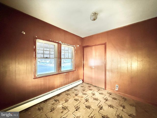 1050 WOODLAND AVE, Glendora, NJ 08029