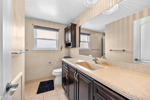 26336 Kinyon Street, Taylor, MI 48180