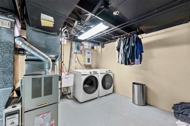 26336 Kinyon Street, Taylor, MI 48180