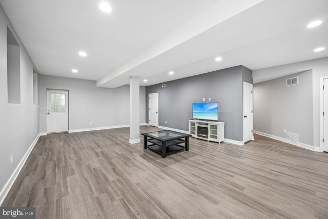 8618 FAR FIELDS WAY, Laurel, MD 20723