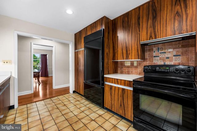 7917 STEVENSON RD, Pikesville, MD 21208