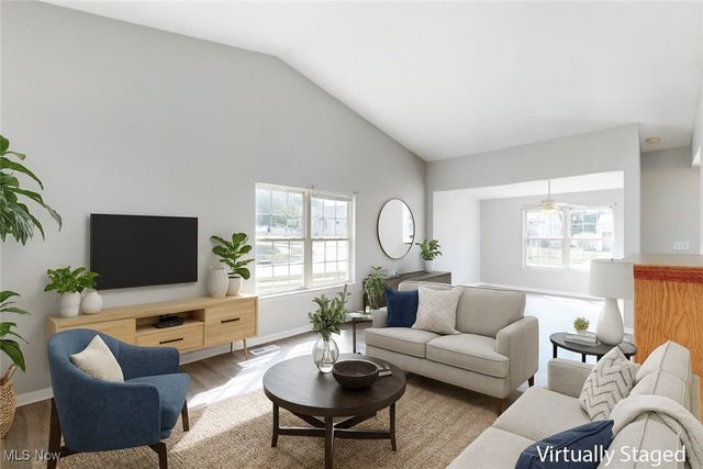 965 Elizabeth Court, Cuyahoga Falls, OH 44221