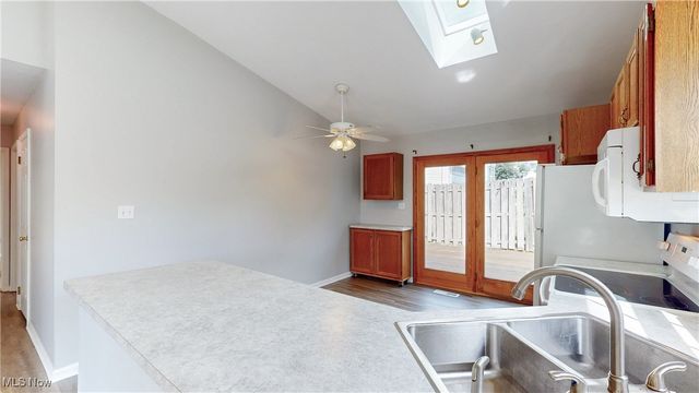 965 Elizabeth Court, Cuyahoga Falls, OH 44221