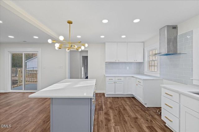 719 Center Avenue, Burlington, NC 27215