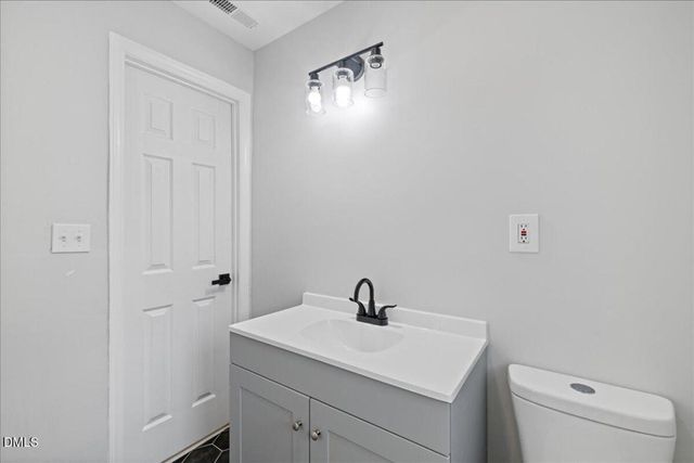 719 Center Avenue, Burlington, NC 27215