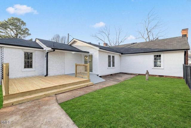 719 Center Avenue, Burlington, NC 27215