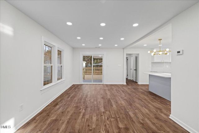 719 Center Avenue, Burlington, NC 27215