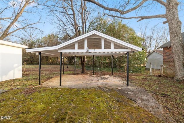 719 Center Avenue, Burlington, NC 27215