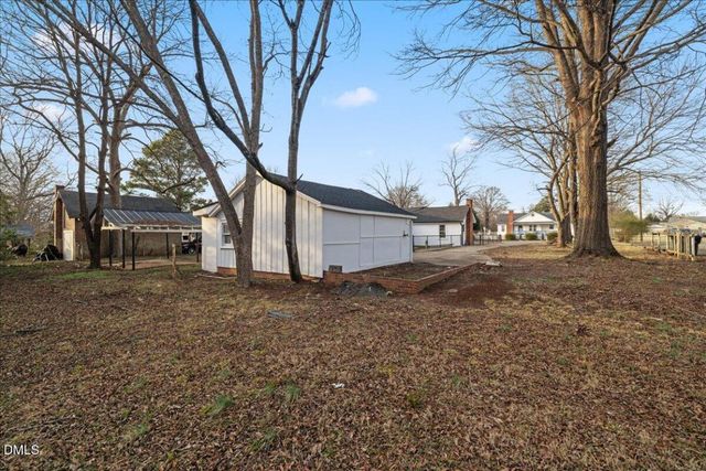 719 Center Avenue, Burlington, NC 27215