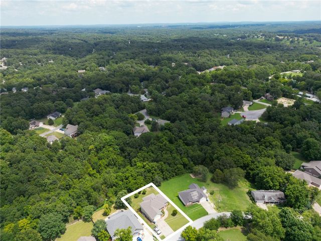 21 Slifer Drive, Bella Vista, AR 72714