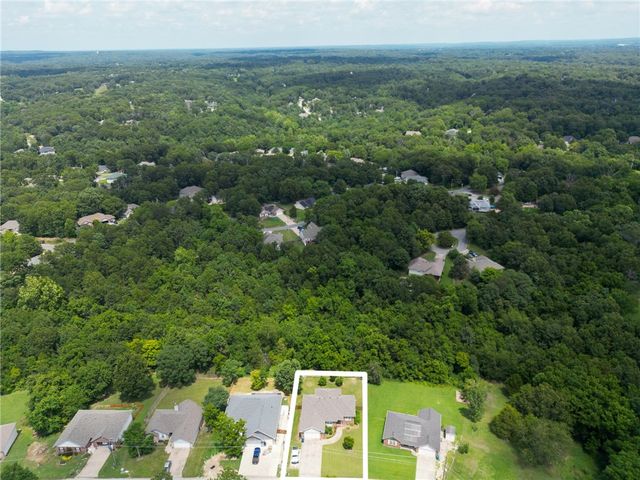 21 Slifer Drive, Bella Vista, AR 72714