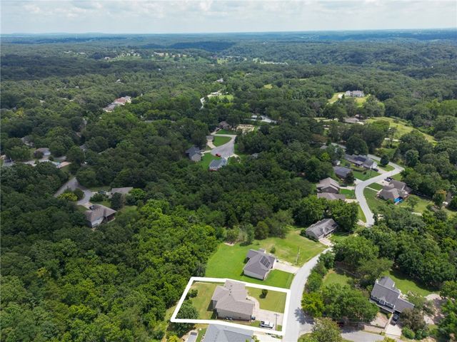 21 Slifer Drive, Bella Vista, AR 72714