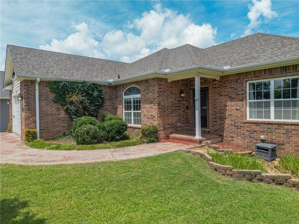 21 Slifer Drive, Bella Vista, AR 72714