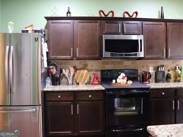 210 Mary Jane Lane, Covington, GA 30016