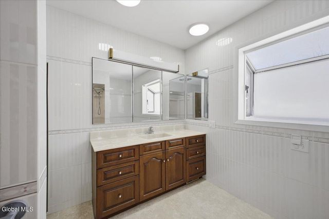 17 Centennial Drive, Queensbury, NY 12804