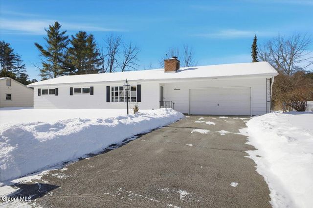 17 Centennial Drive, Queensbury, NY 12804