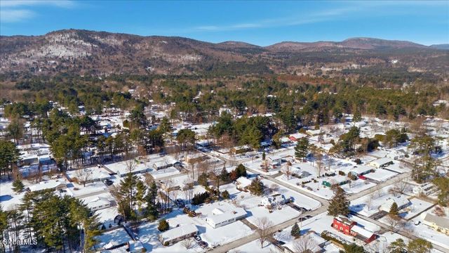 17 Centennial Drive, Queensbury, NY 12804