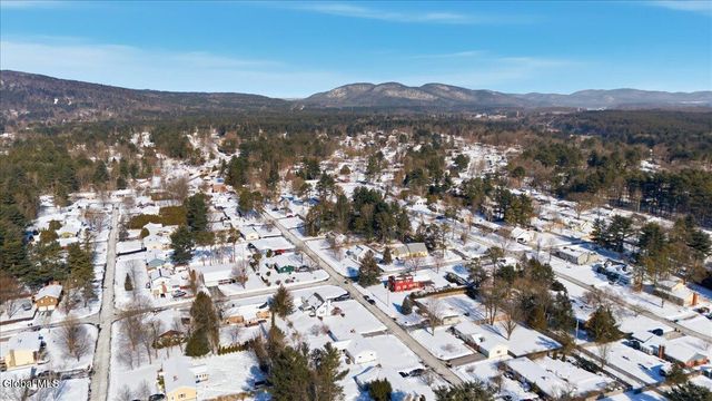 17 Centennial Drive, Queensbury, NY 12804